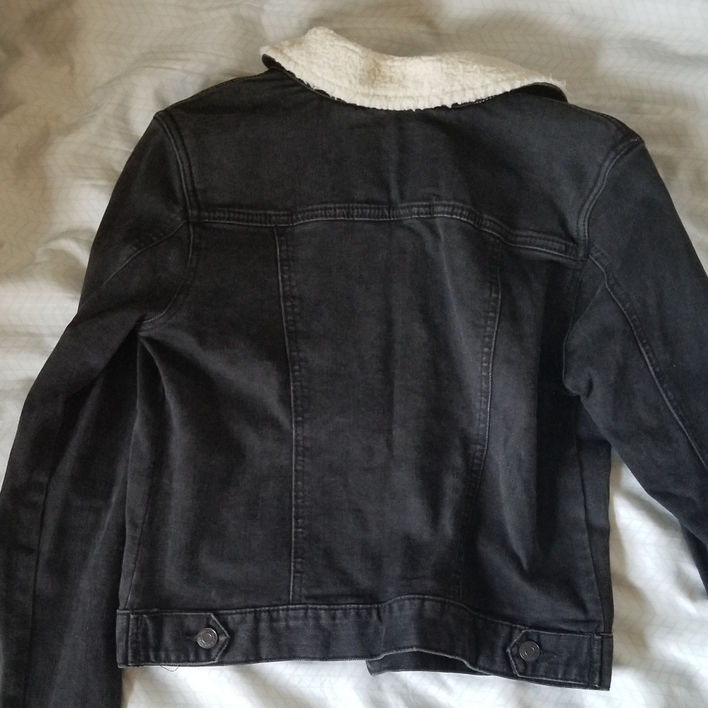 Embroidered jean jacket - Picture 4 of 4